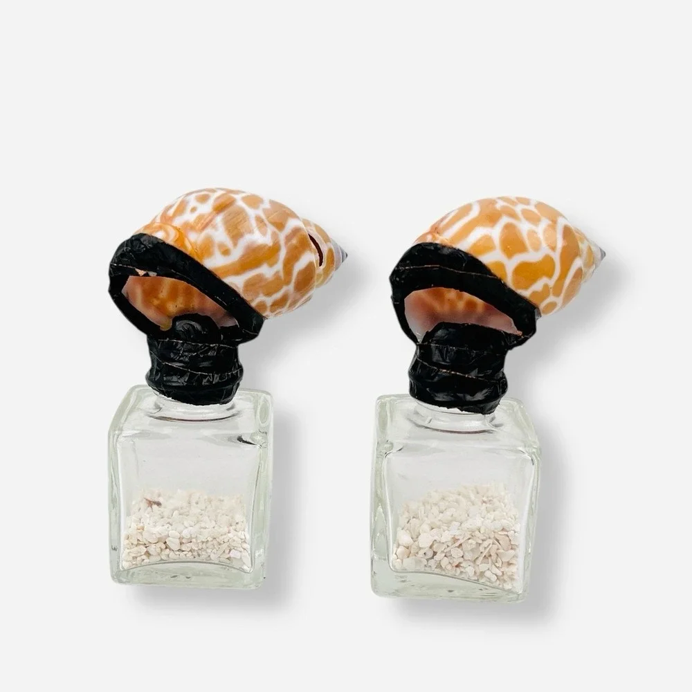 Pottery Barn‎ Cowrie Shell & Sand Place Card Holder Set 2 Bottle Beach Holders